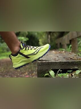 SAUCONY XODUS ULTRA YELLOW BLUE RUNNING SHOE MENS SZ 7